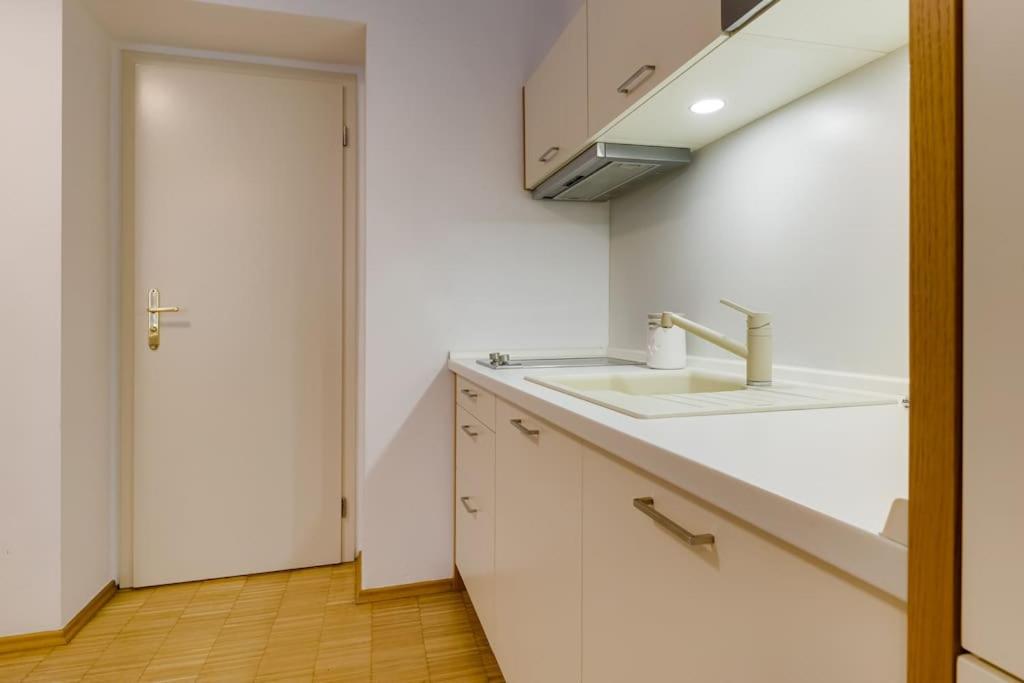 Deluxe suite in prime location