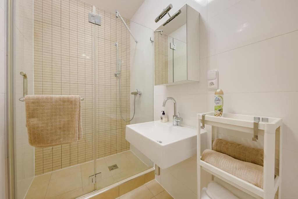 Deluxe suite in prime location