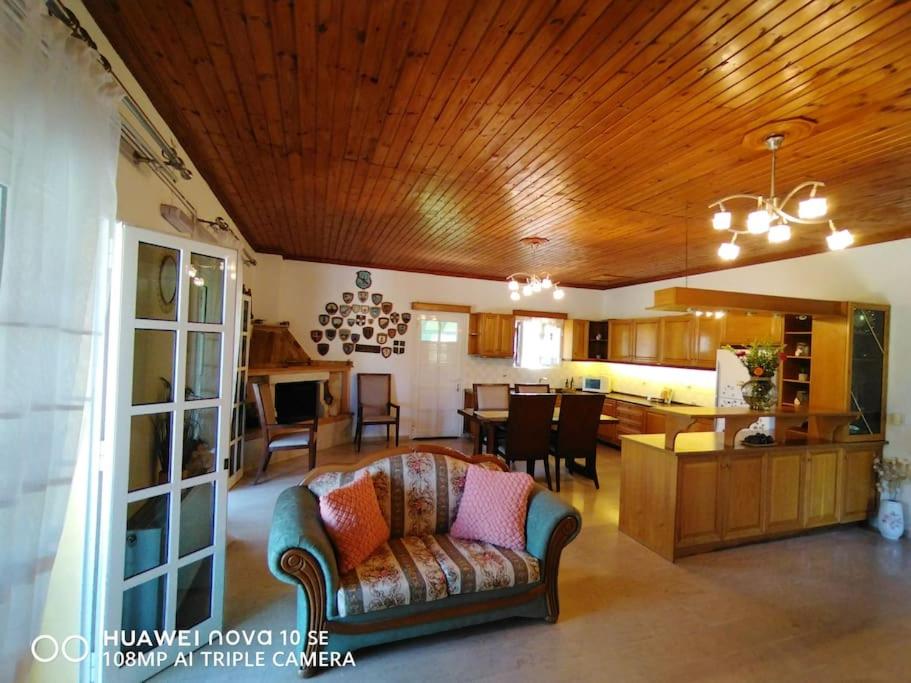 The Pergola Cottage...Feel the local vibes! view 4