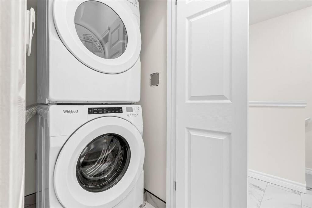 Kitchener Vacations - Modern Two story Town home - Property Image 15