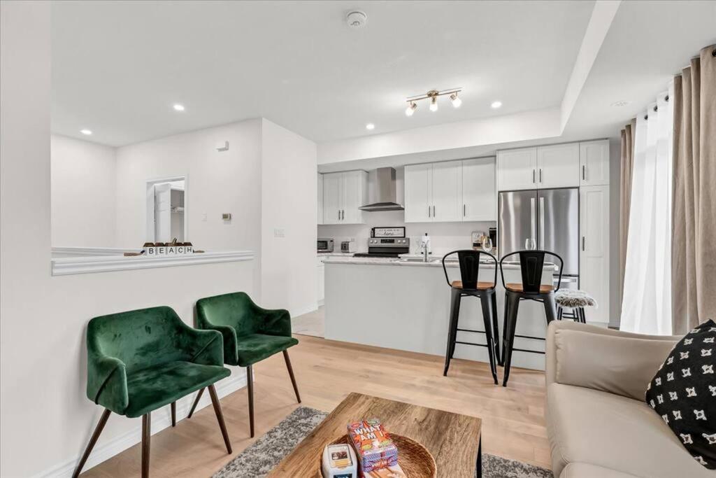 Kitchener Vacations - Modern Two story Town home - Property Image 5