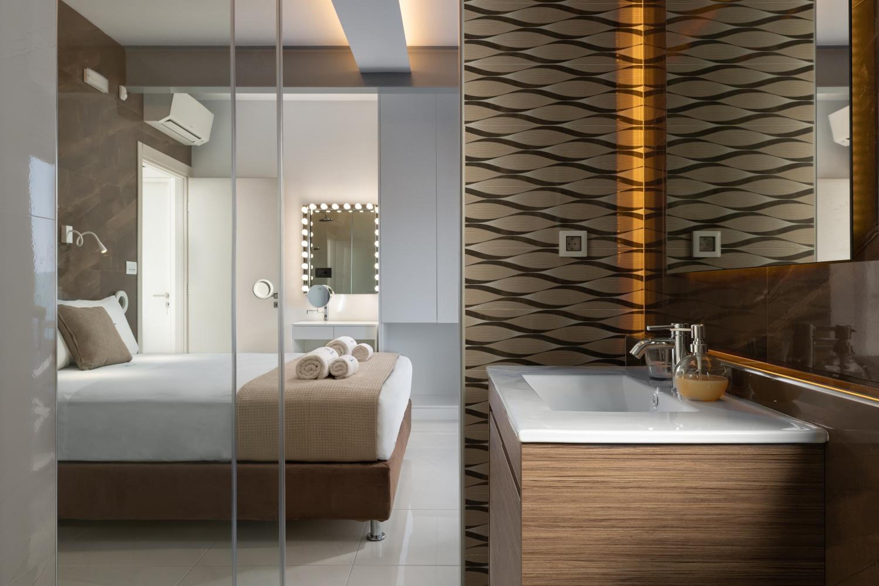 Rhodes Skyline Suite with out Door Jacuzzi Sea View photo 4