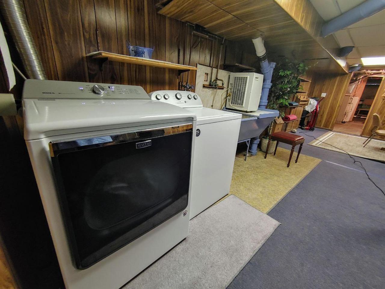 Huge historic, w/large yard & close to beach view 4