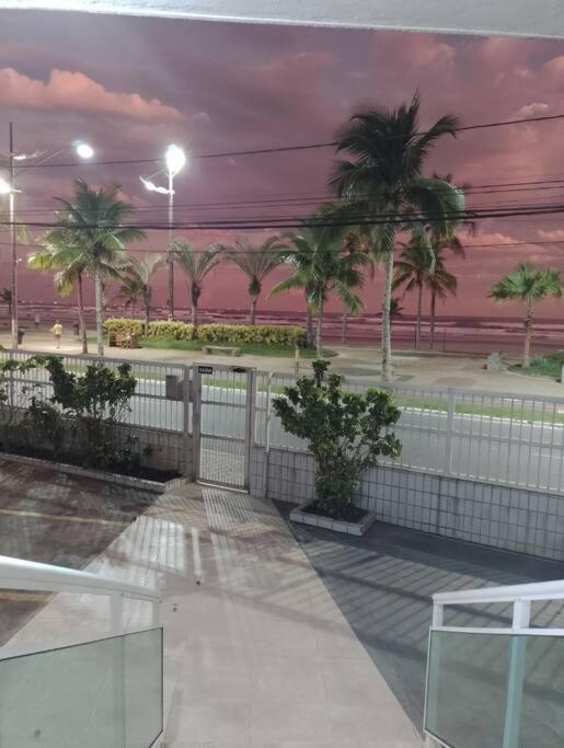 Ap na beira/orla da praia, vista linda sem garagem
