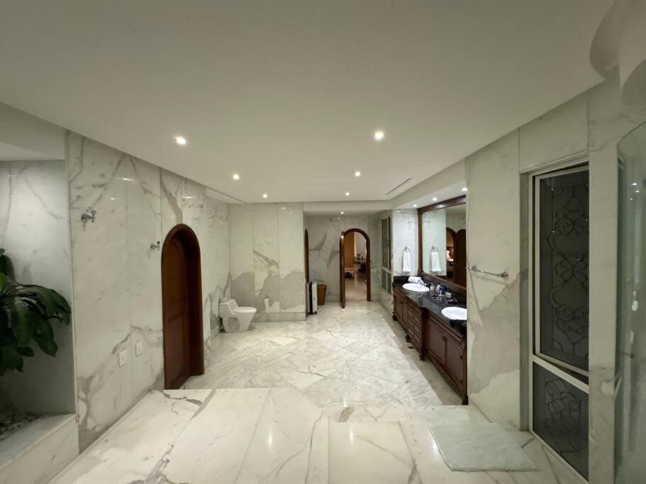 Luxurytravelhome millionaires