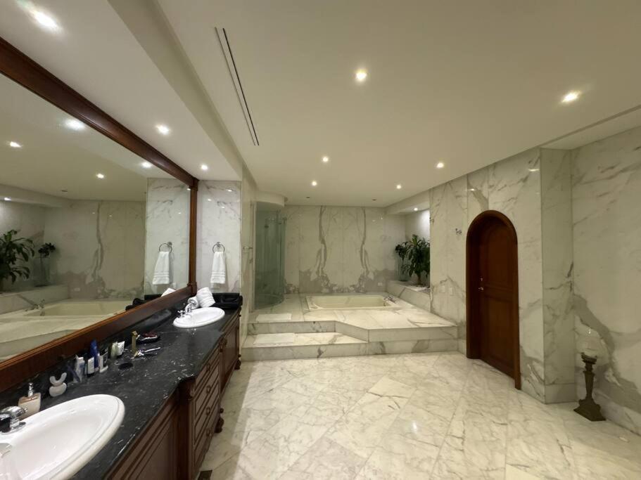 Luxurytravelhome millionaires