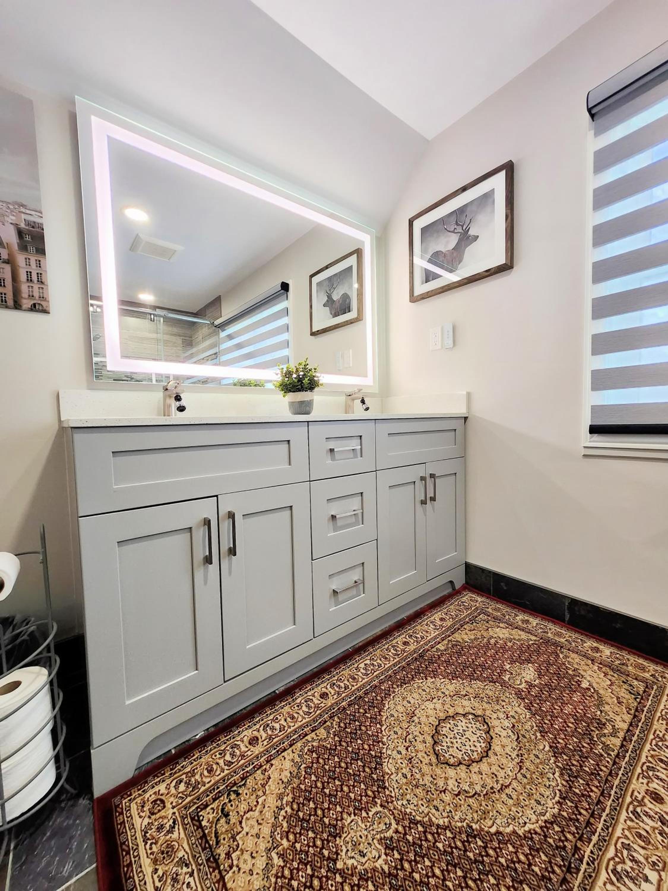 The Serene Haven Modern 2 Queen Bed Full Apartment