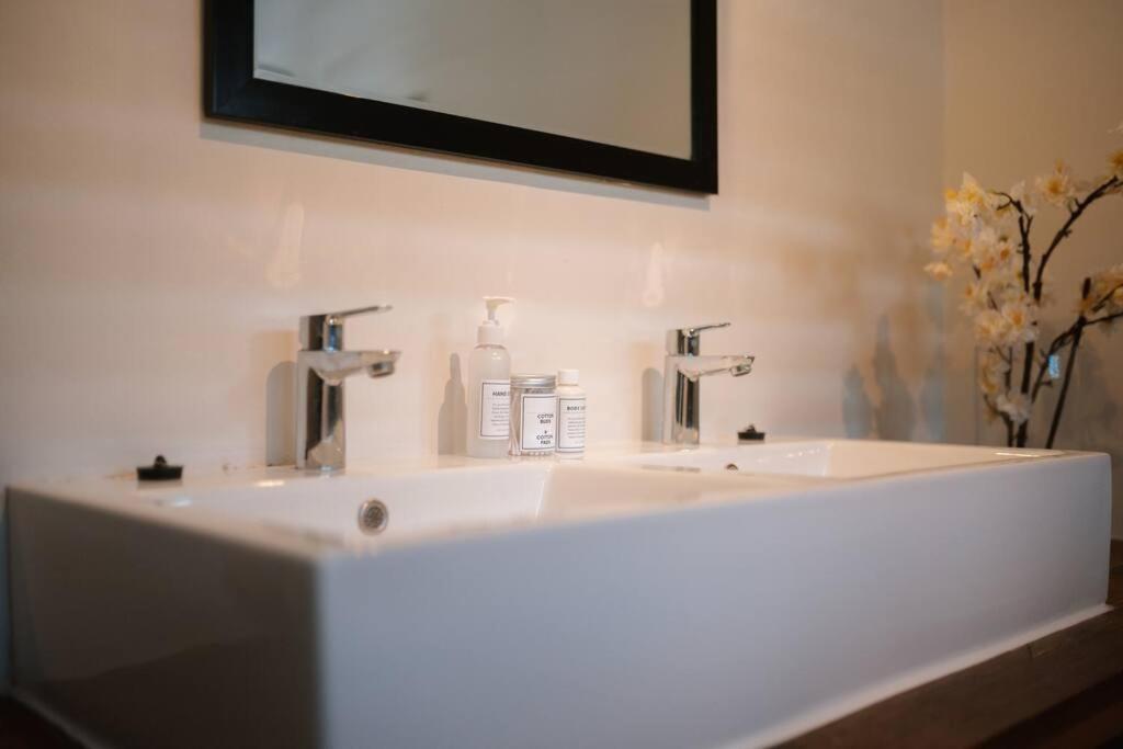 VILLA Arte - just minutes from Mambo & Pietermaai