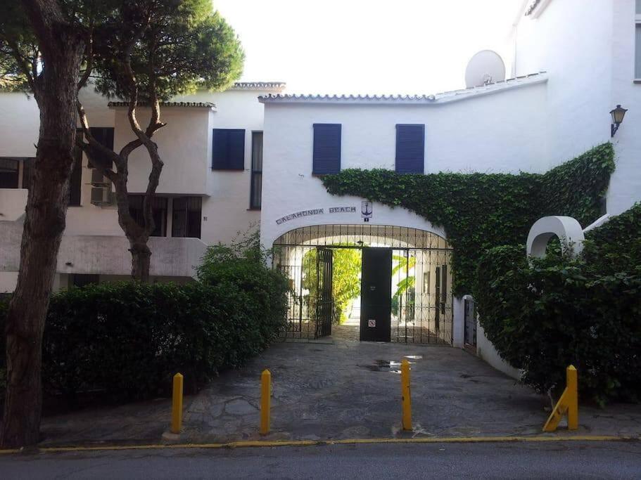 Casa del Mar on Calahonda Beach FRONTLINE