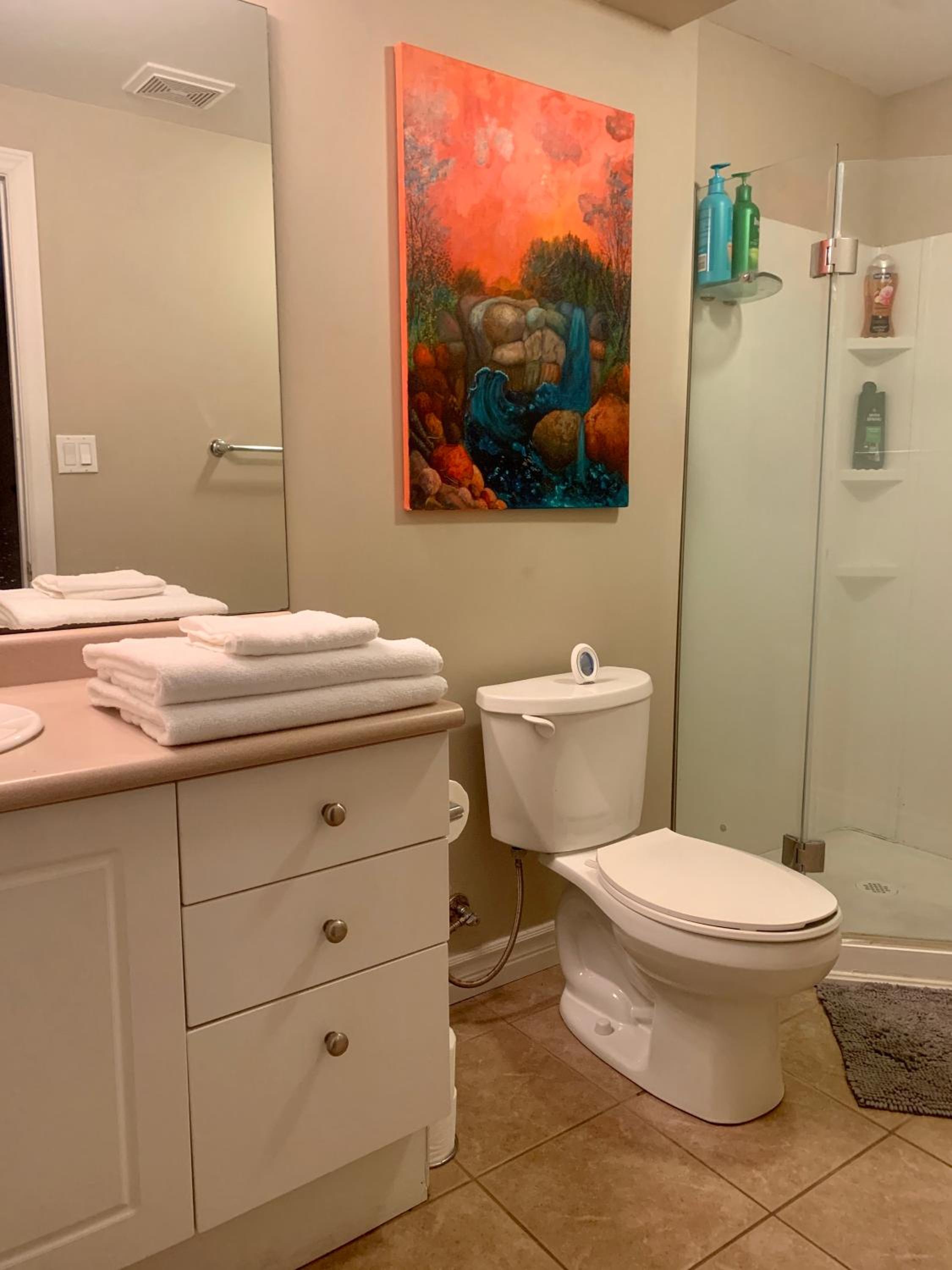 Guelph Vacations - A bedroom in a basement - Property Image 7