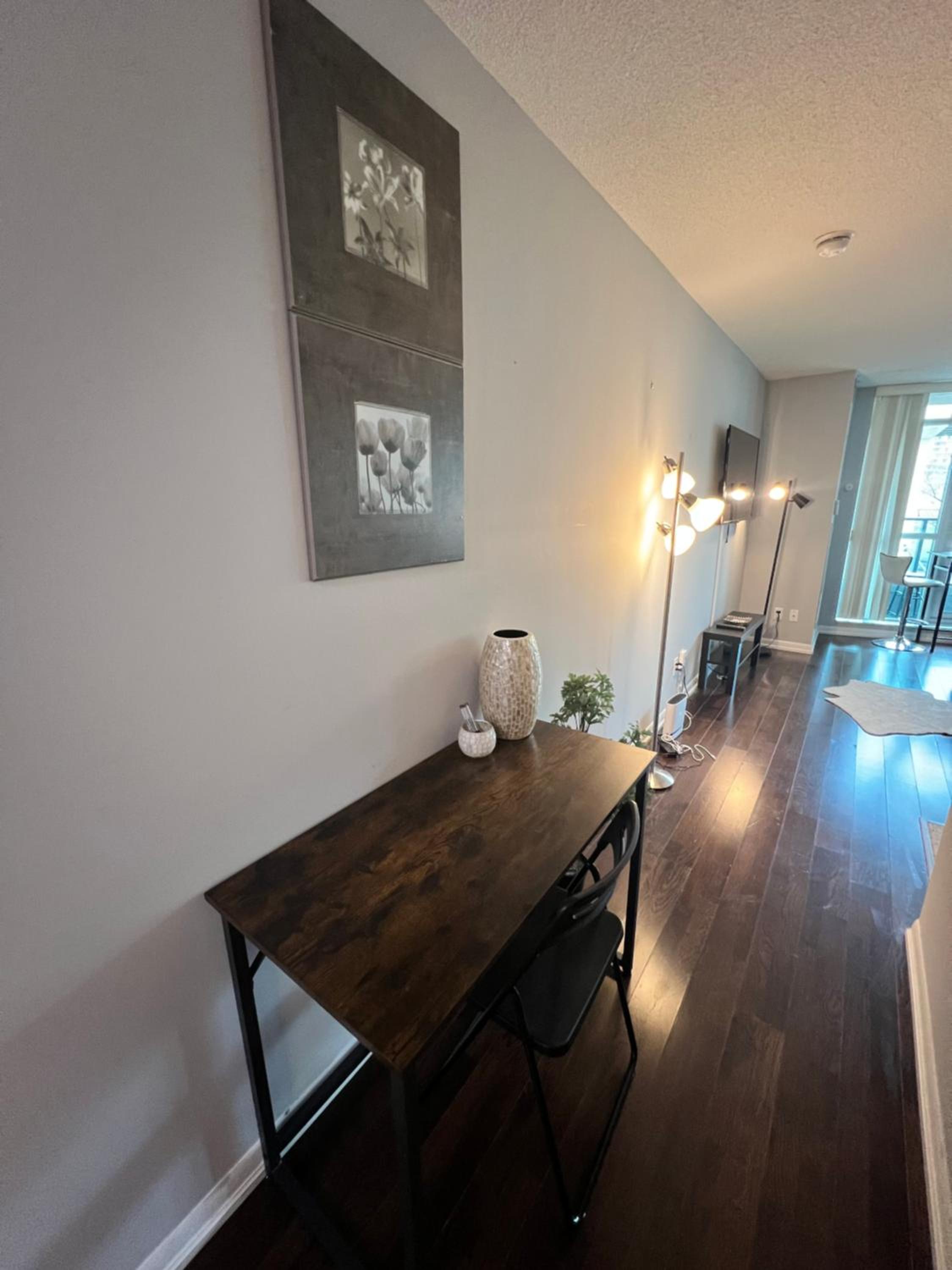 Downtown Toronto Cozy Suite