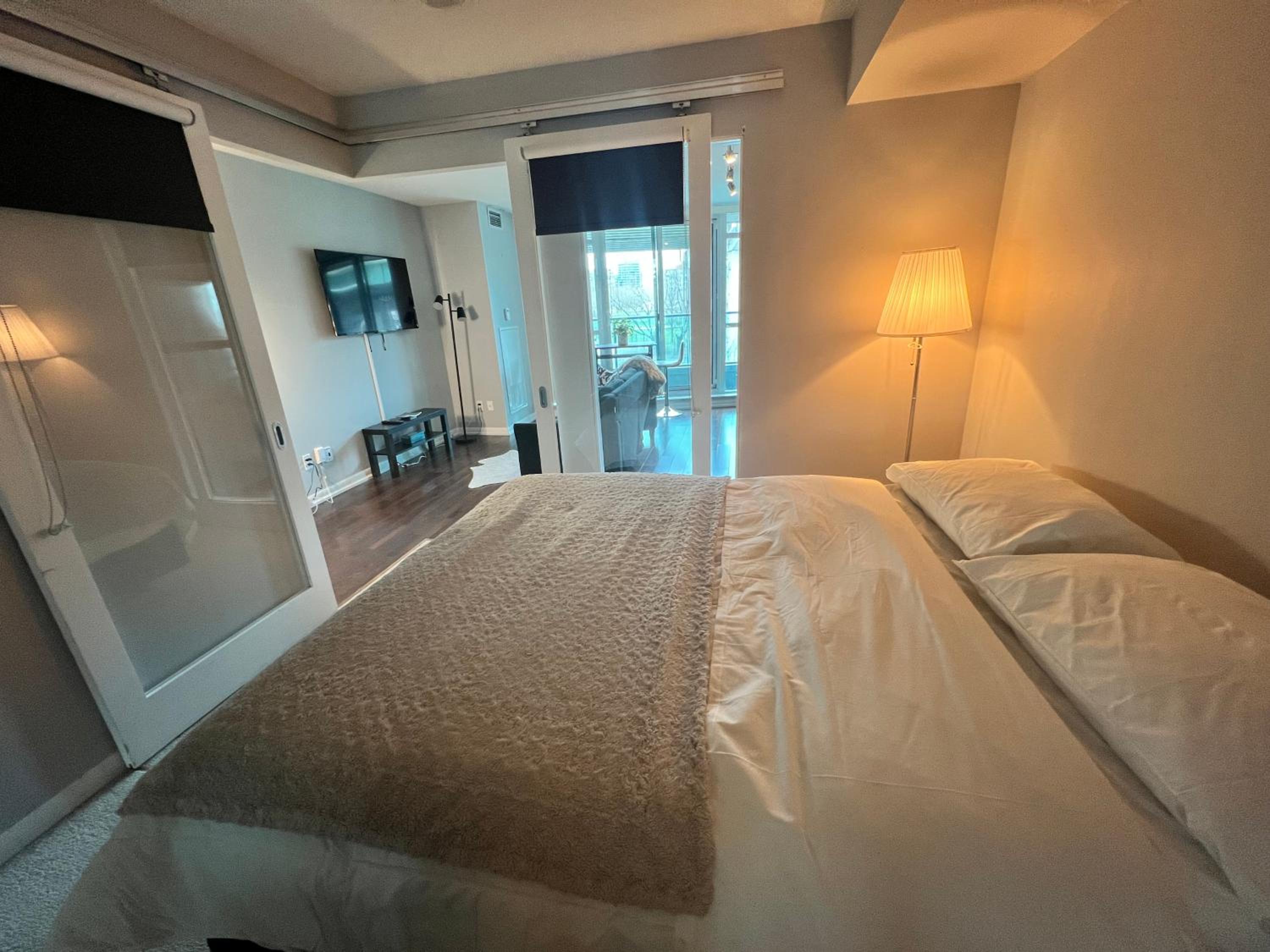 Downtown Toronto Cozy Suite