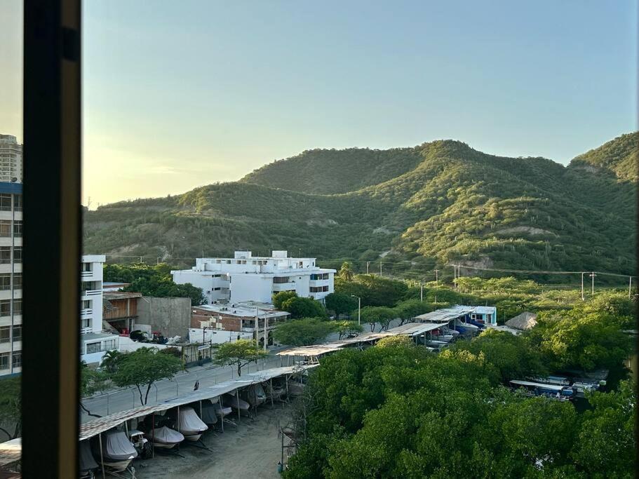 Acogedor apartamento Rodadero Santa Marta con vista al Lago