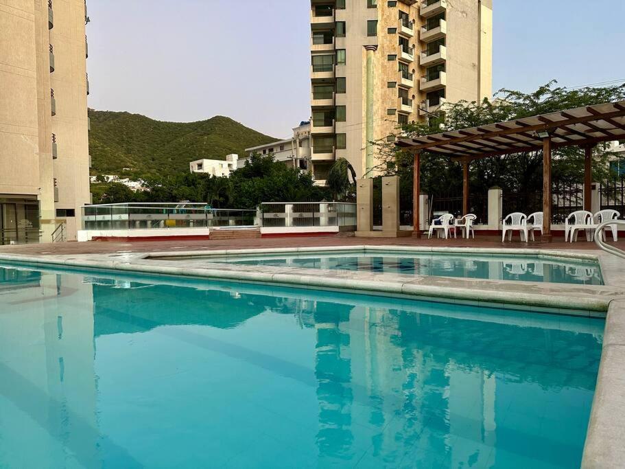 Acogedor apartamento Rodadero Santa Marta con vista al Lago