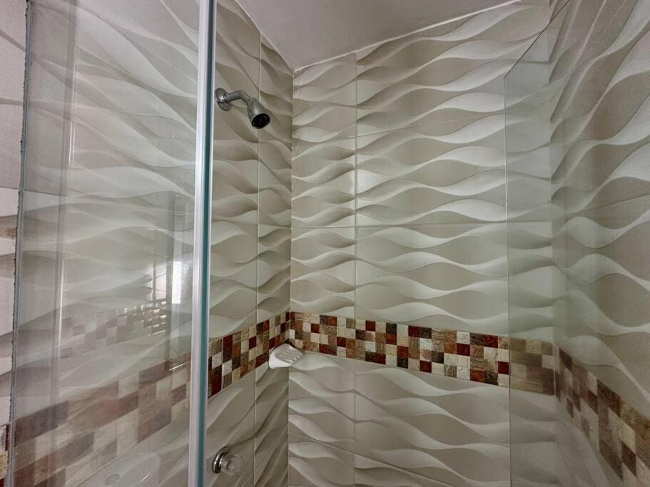 Acogedor apartamento Rodadero Santa Marta con vista al Lago
