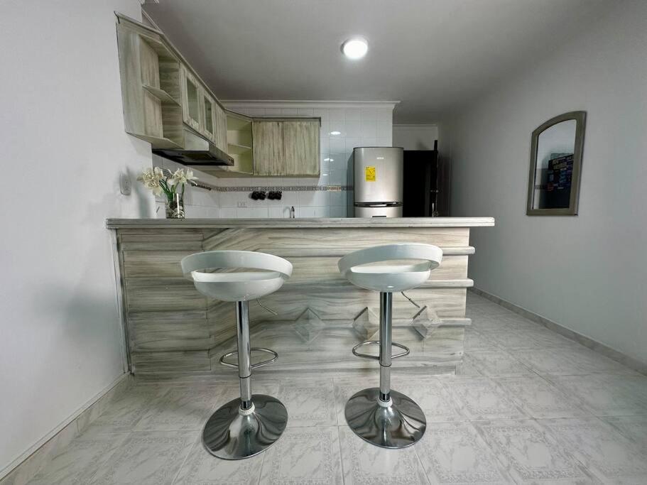 Acogedor apartamento Rodadero Santa Marta con vista al Lago