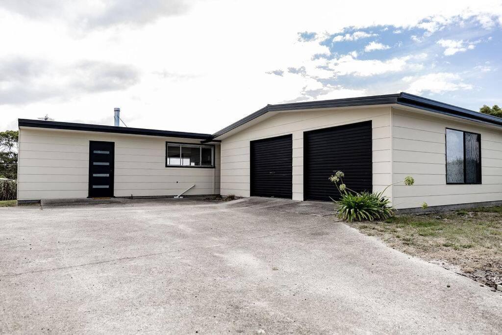 Georges Bay Bungalow - Home