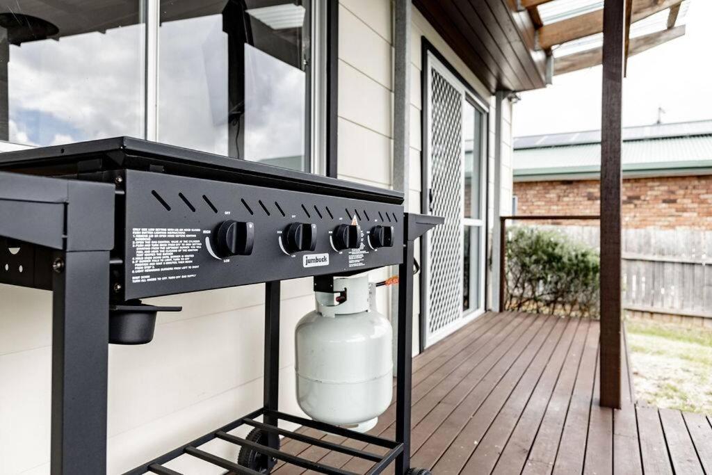 Georges Bay Bungalow - Home