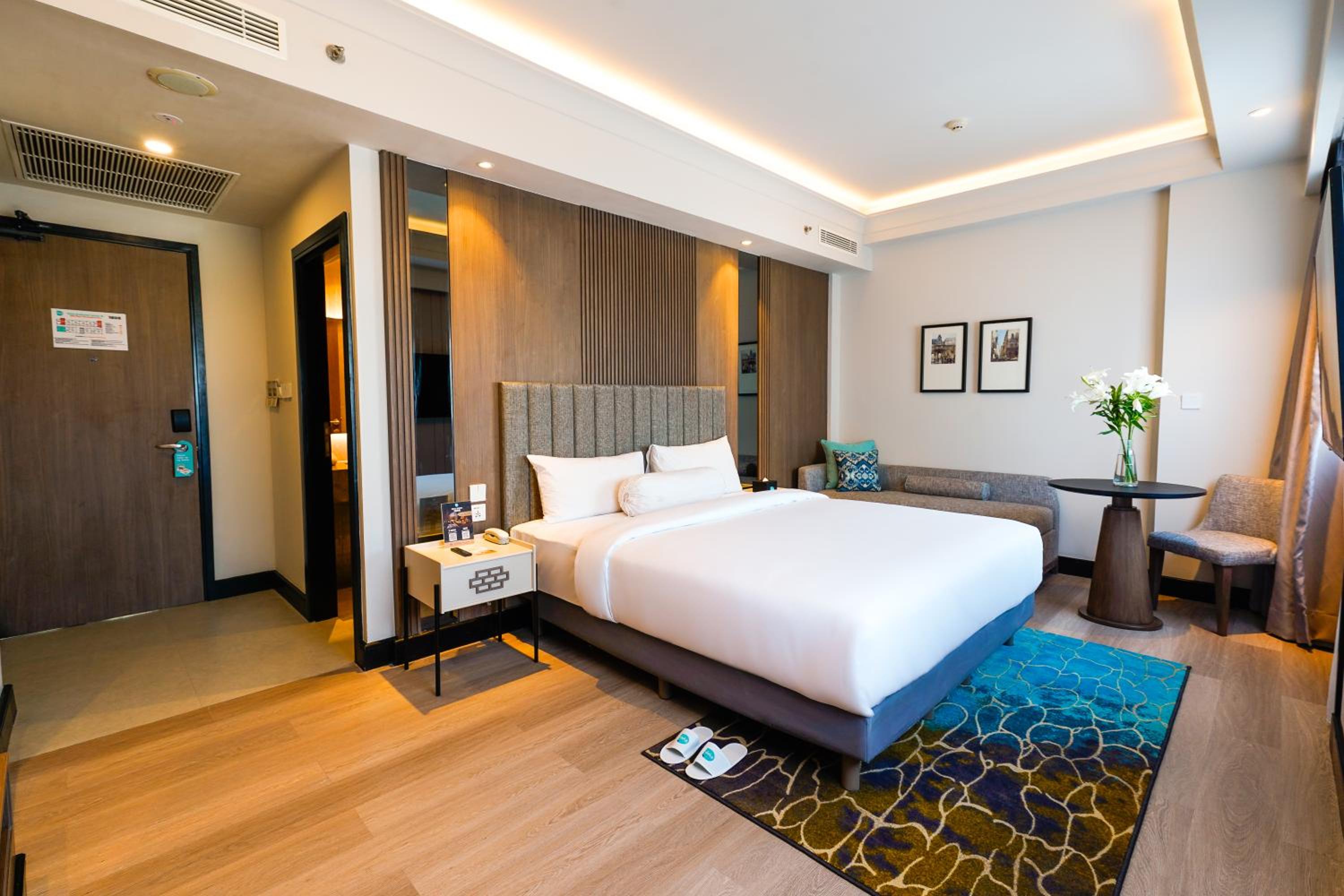 Deka Hotel Surabaya HR Muhammad - Image 3