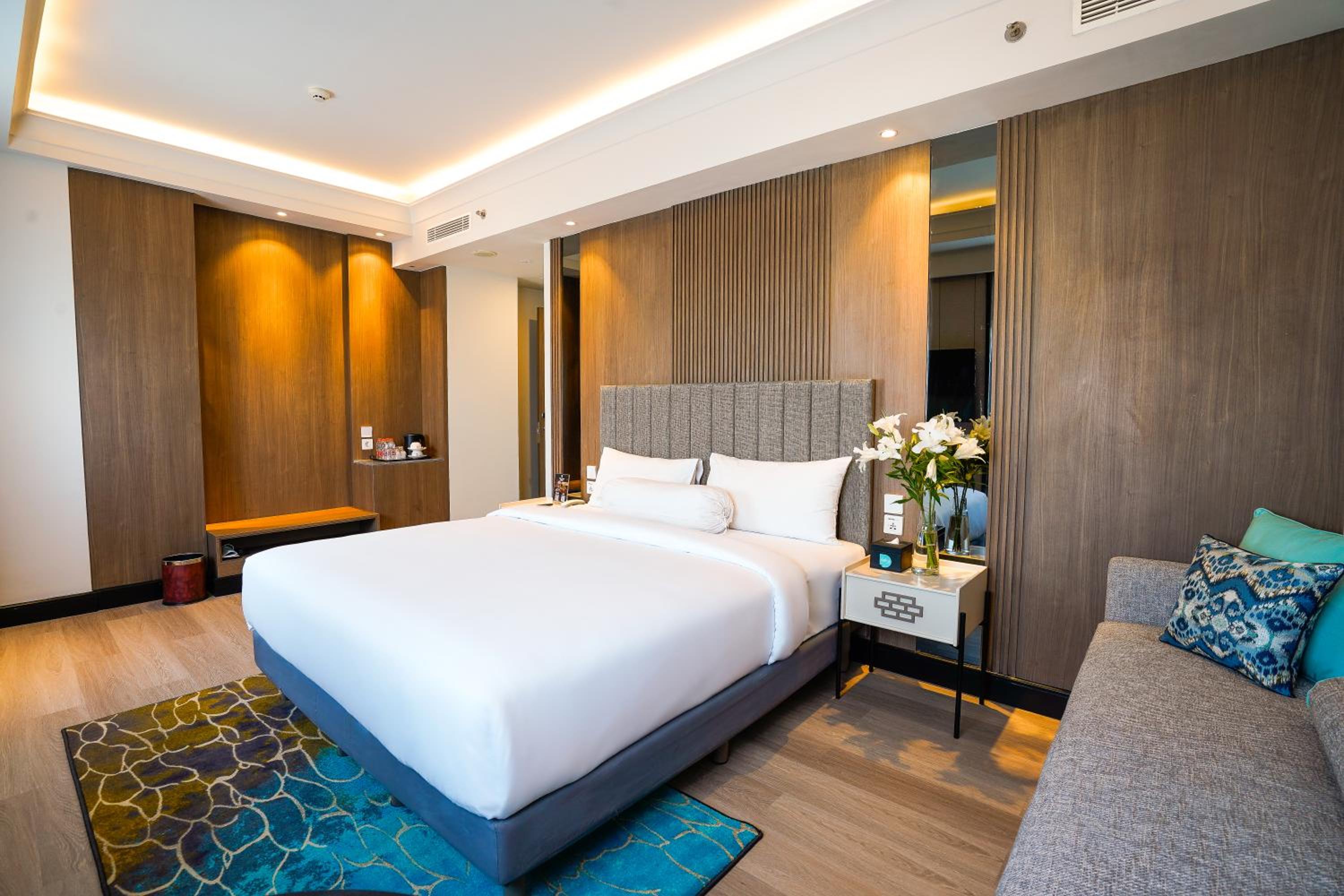 Deka Hotel Surabaya HR Muhammad - Image 2