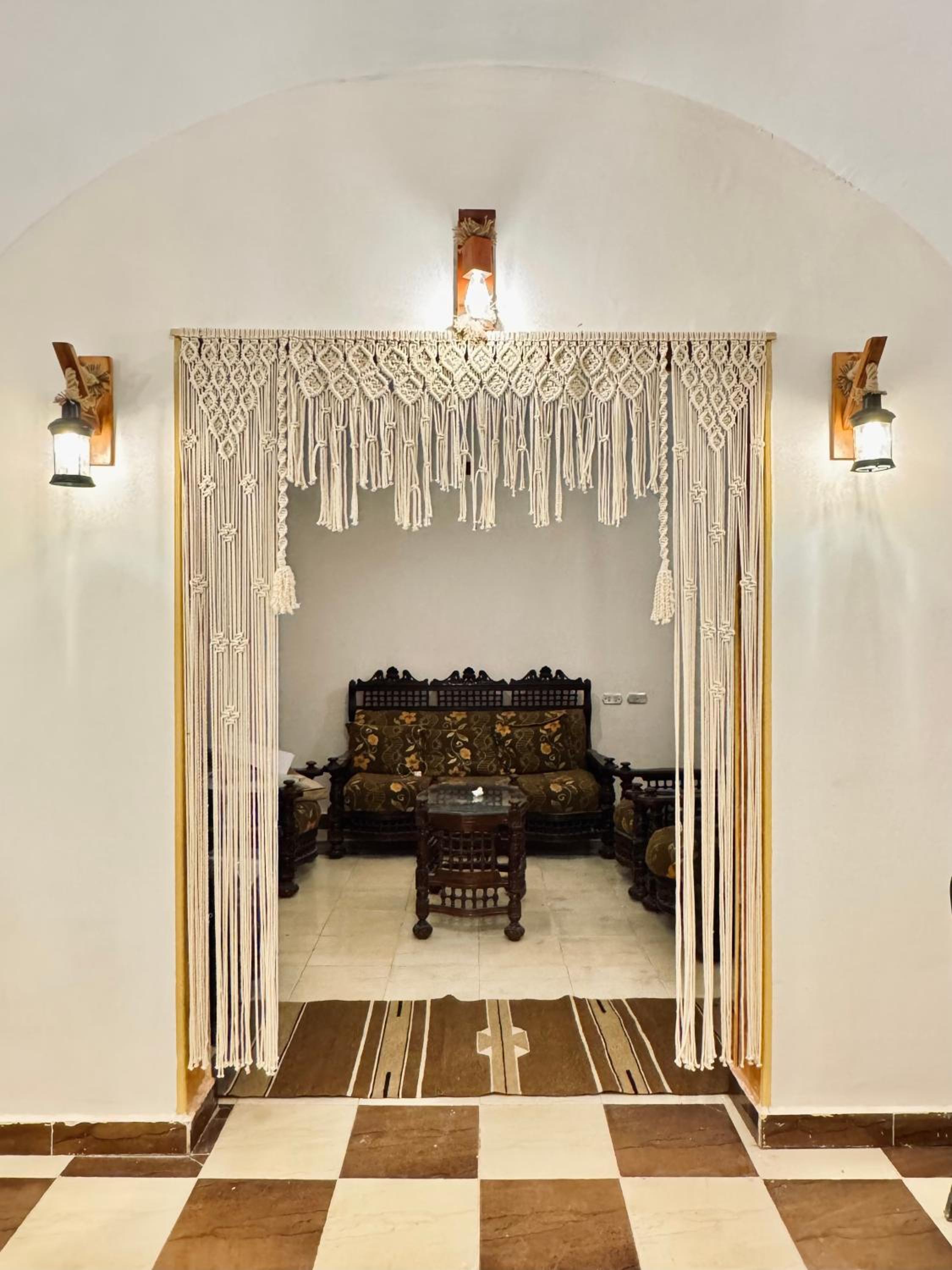 1-BR next Saqqara pyramids Horse-riding