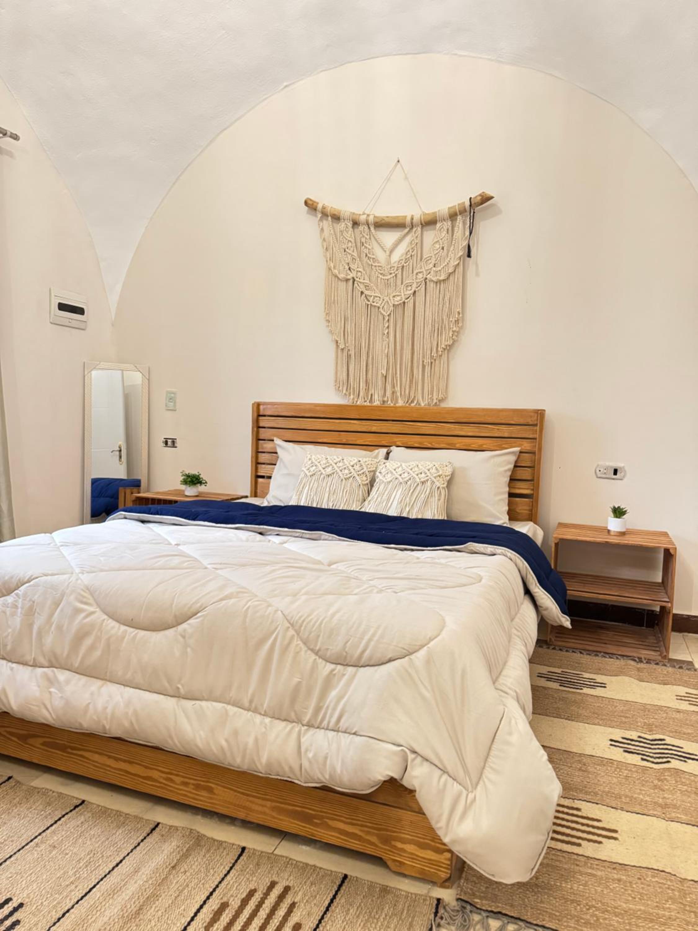 1-BR next Saqqara pyramids Horse-riding