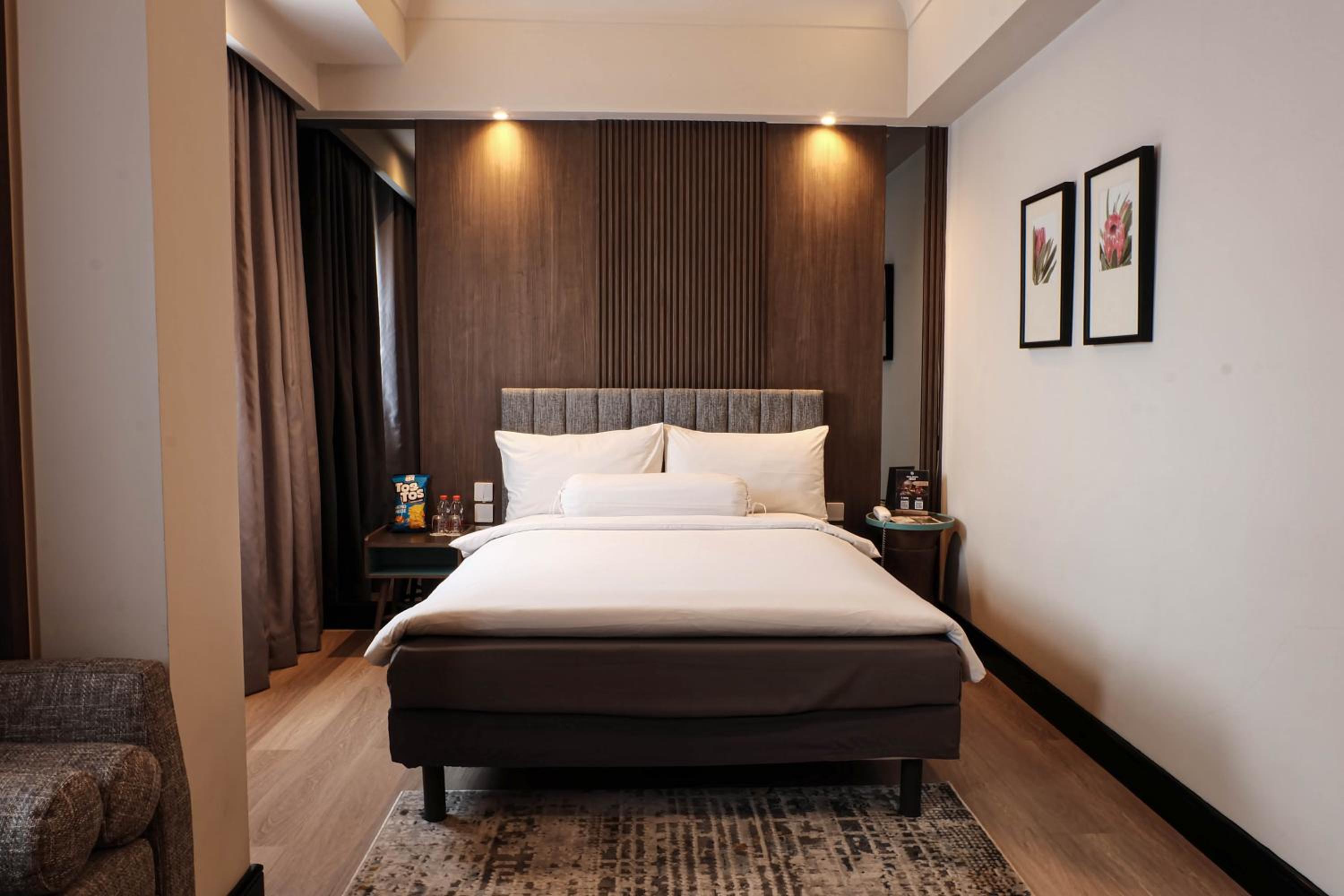 Deka Hotel Surabaya HR Muhammad - Image 5