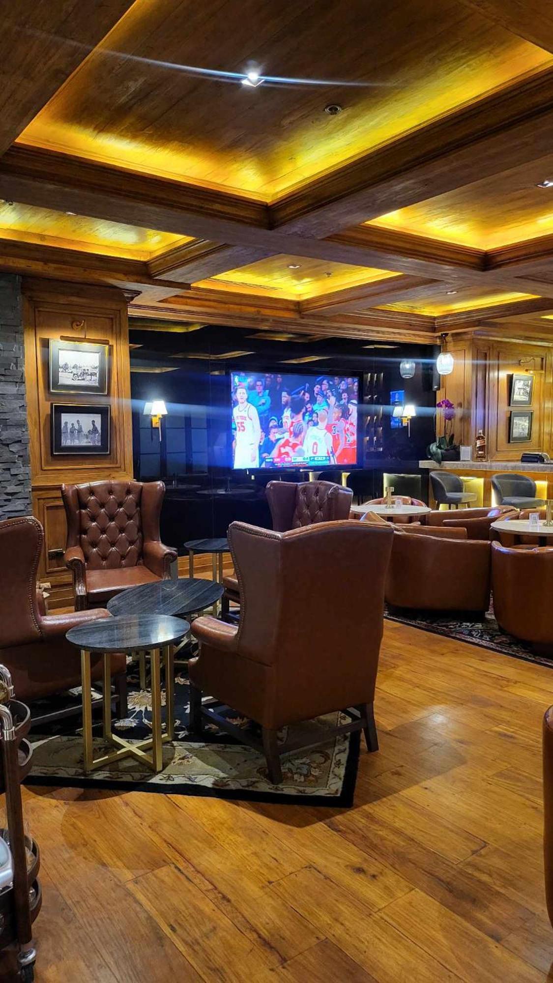 Mountain View,Room 549 Private Unit at The Forest Lodge,Camp John Hay Suites view 5
