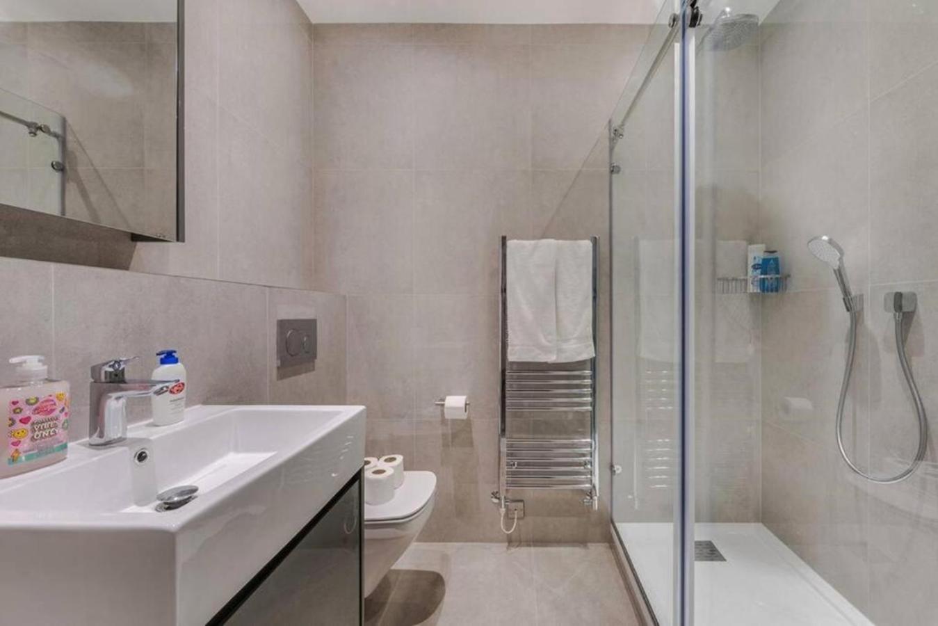 Harley Street Spectacular Suites with High Ceilings, High Luxury