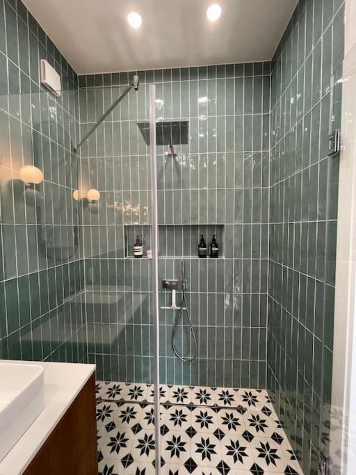 Oldtown Apt w/Balcony, free Pkg view 3