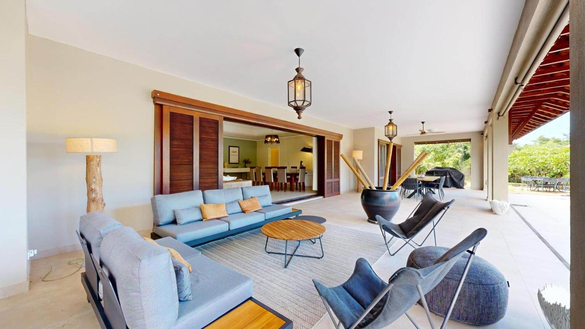 Immense Villa sur le Golf avec Piscine, Jardin Tropical, Terrasse view 2