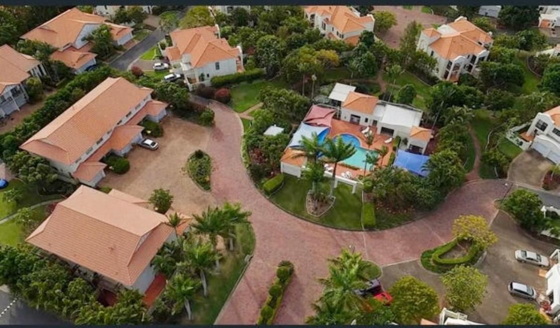 Large Studio in the heart of Hope Island & Sanctuary Cove