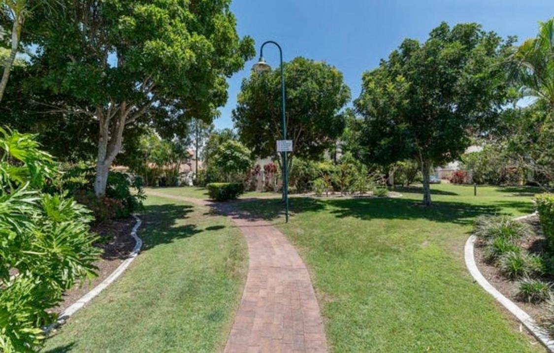 Large Studio in the heart of Hope Island & Sanctuary Cove