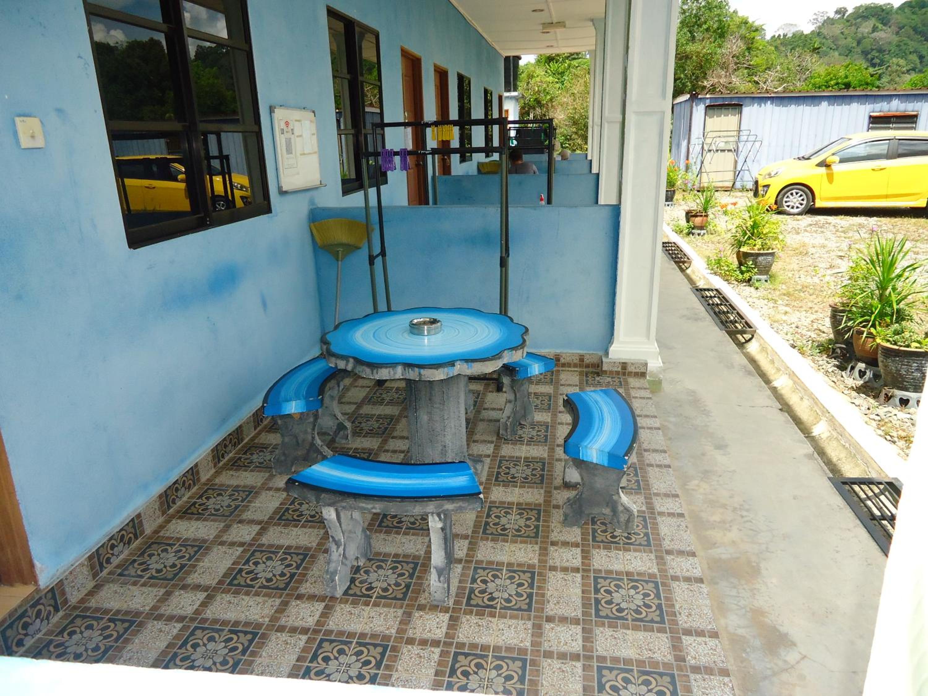 D'pinggir Guest Room photo 5