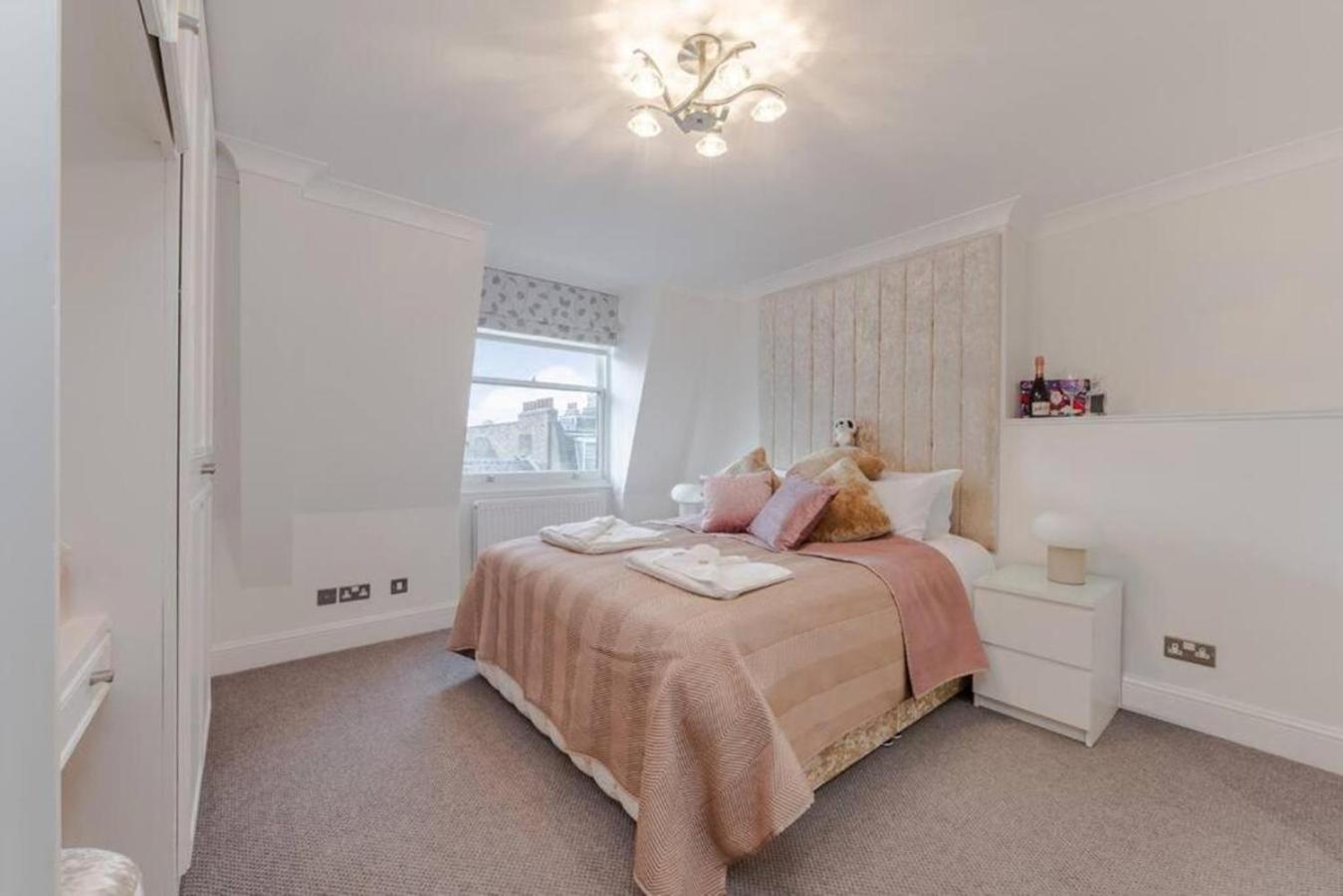 Harley Street Spectacular Suites with High Ceilings, High Luxury