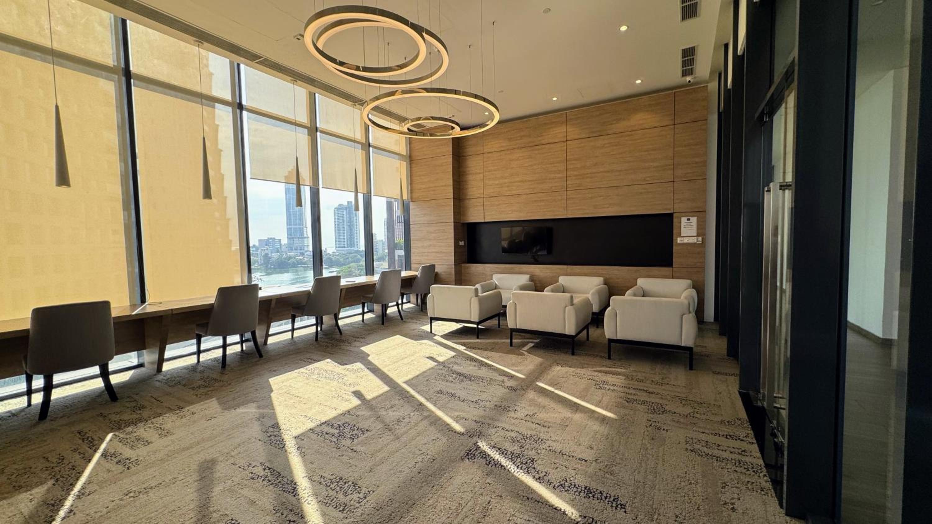 Hotel Cosy home in heart of Colombo at Capitol Twinpeaks. - Image 1