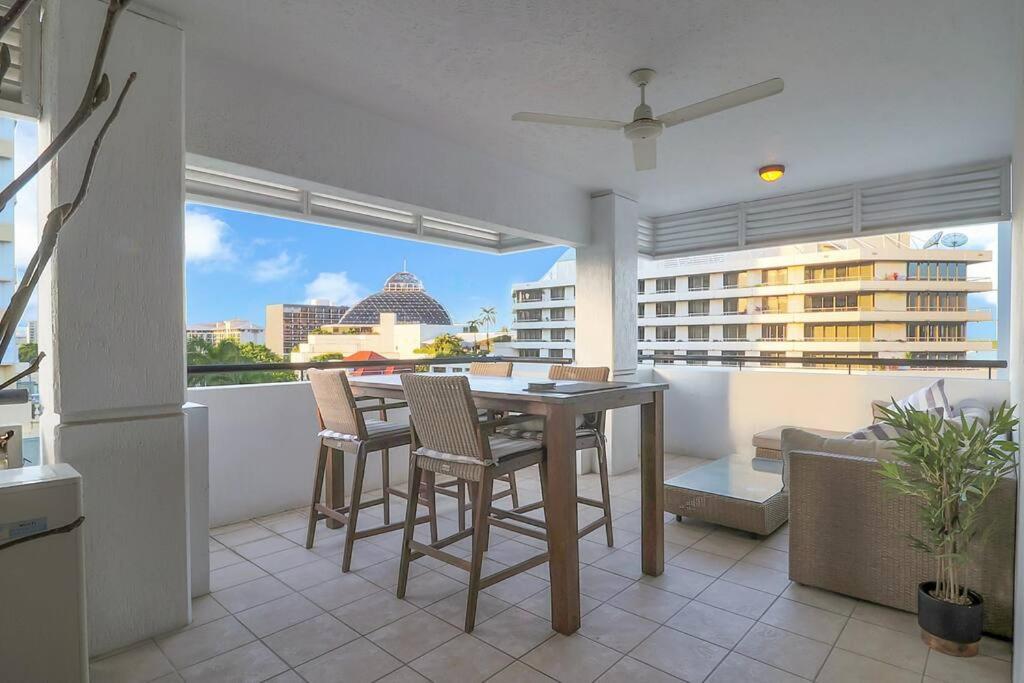 An abode on Abbott - In the heart of the city
