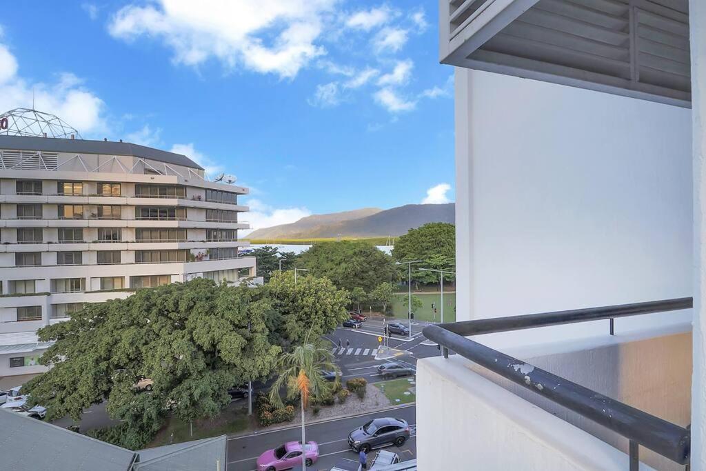 An abode on Abbott - In the heart of the city