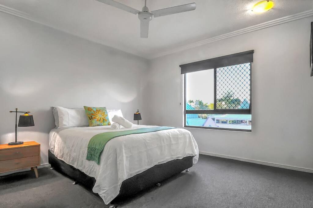 An abode on Abbott - In the heart of the city