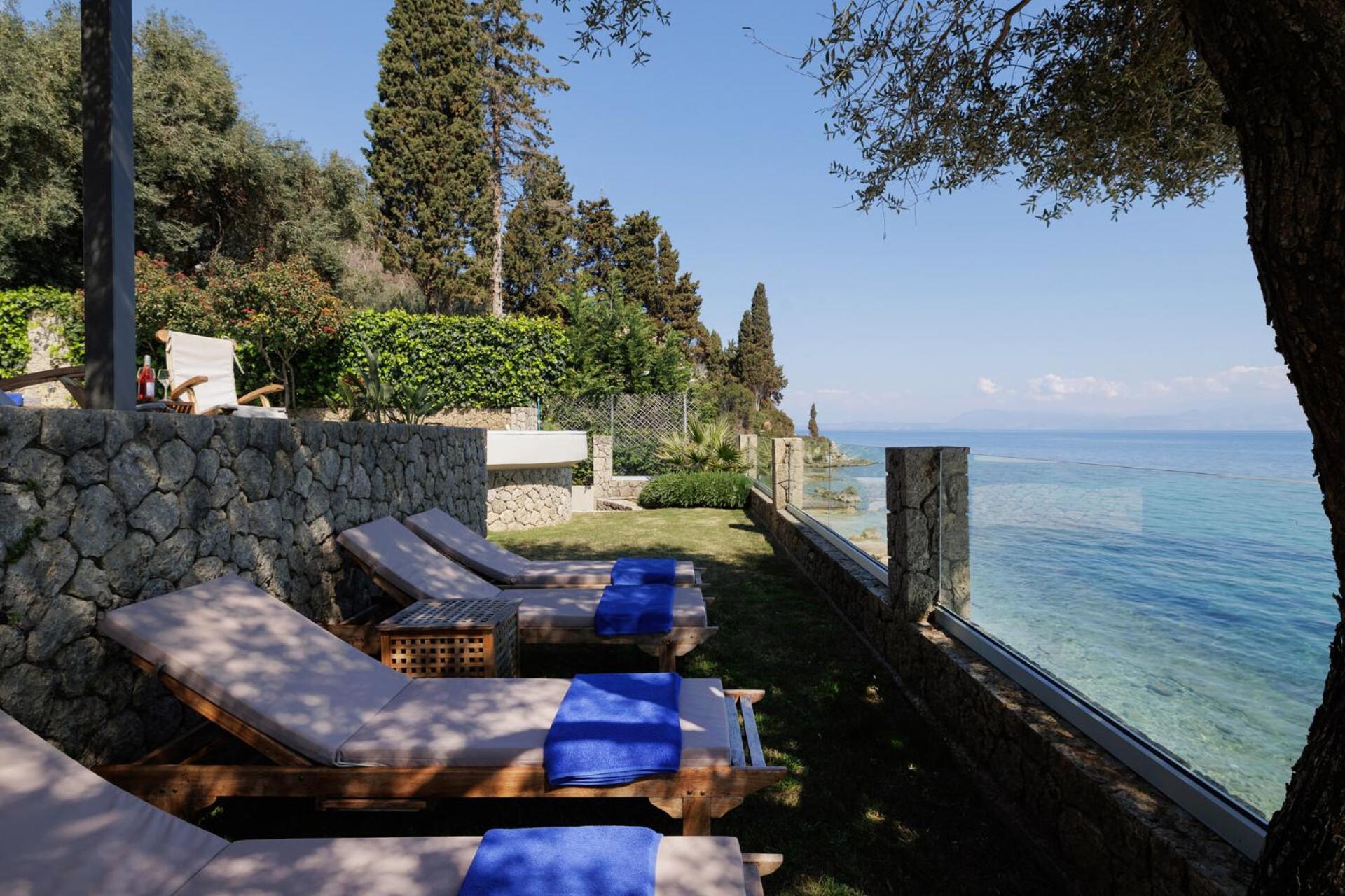 Nisos Villa Emerald