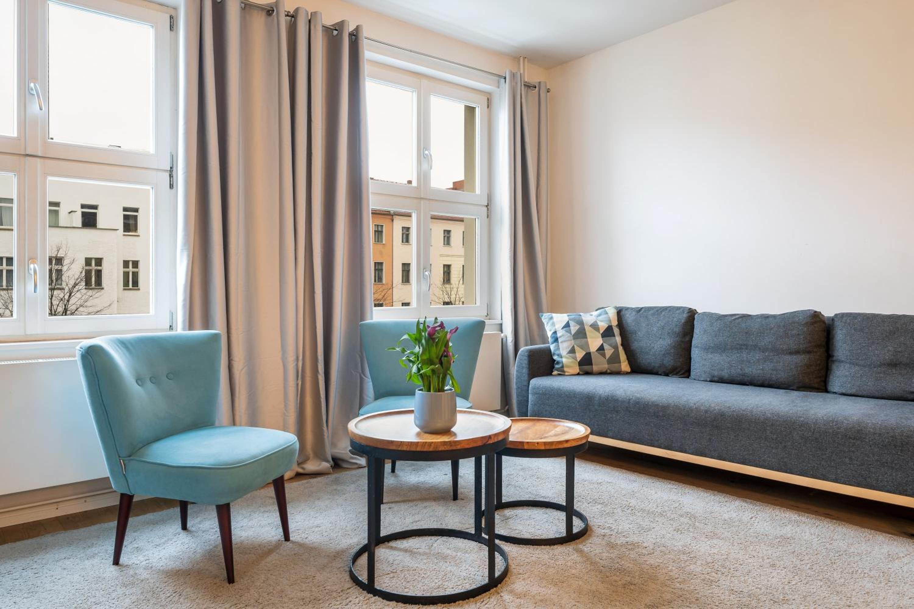 Lofty Torstr Apartments, 4 unique units from 1-3 bedrooms in Mitte, ideal for families & groups, from 2 up to 8 Guests
