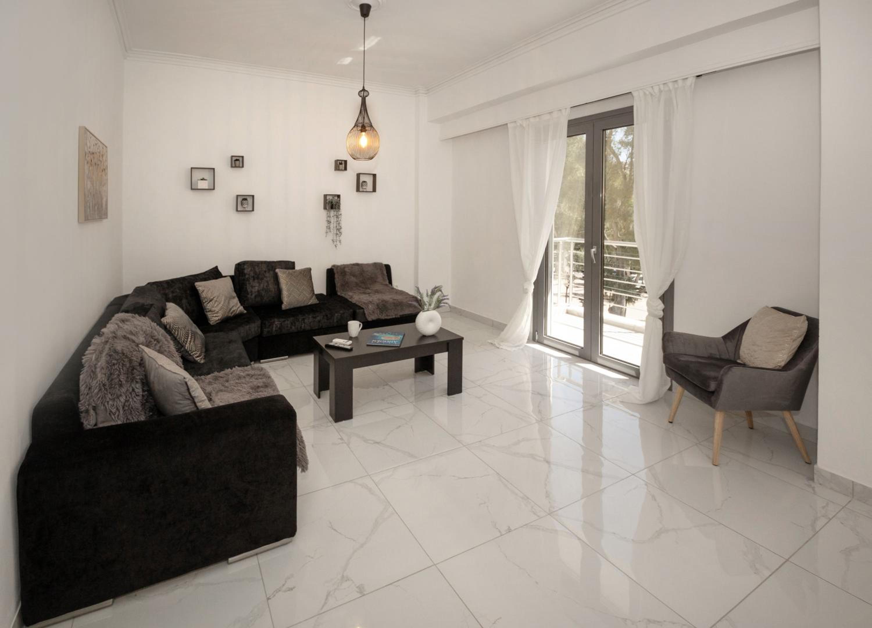 The central Glyfada apartments