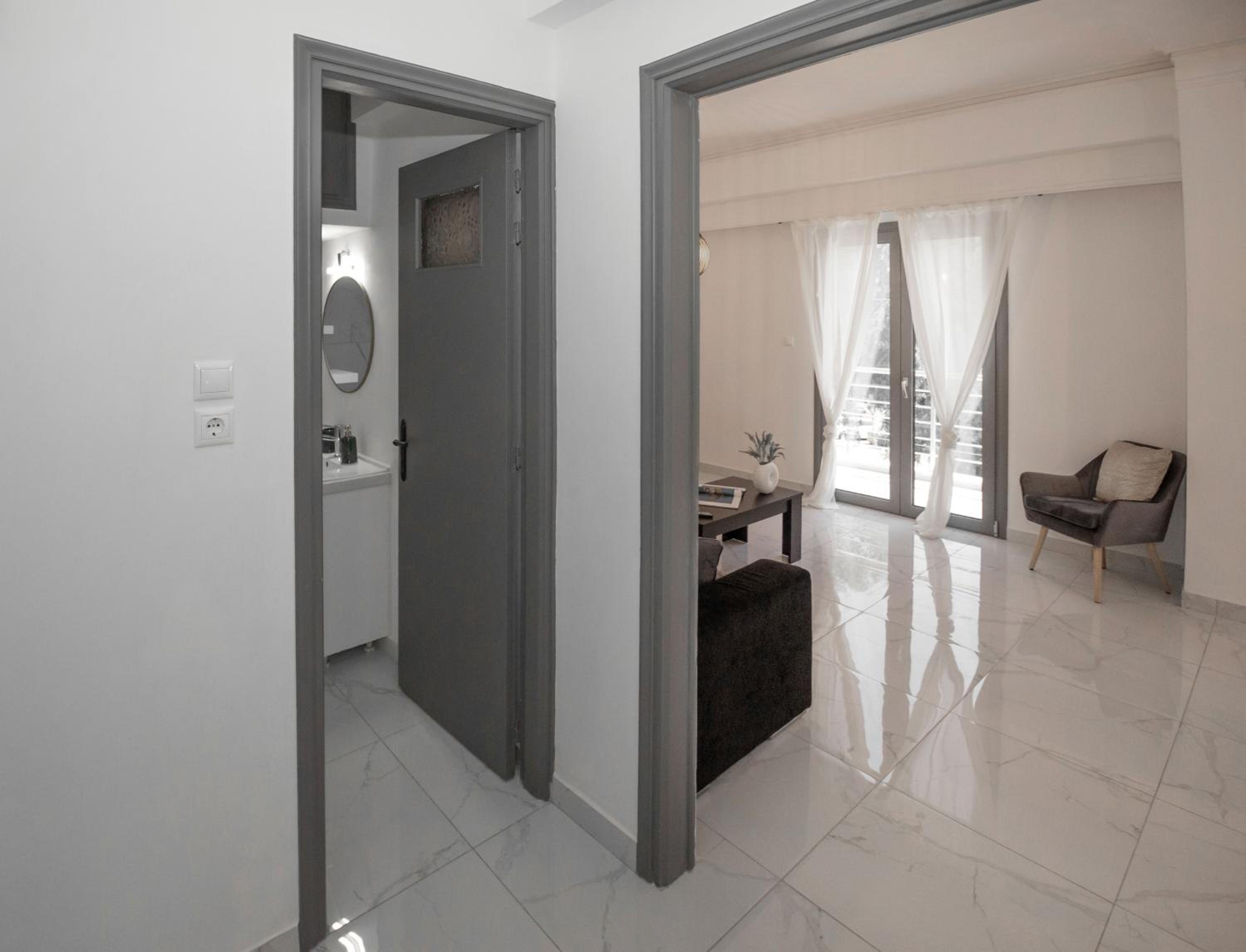 The central Glyfada apartments