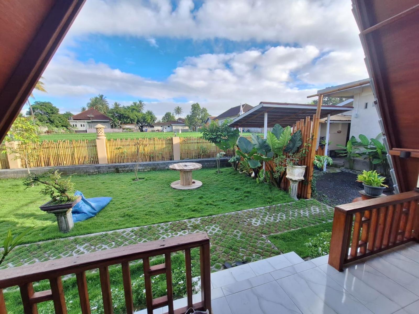 Carasti Bungalows