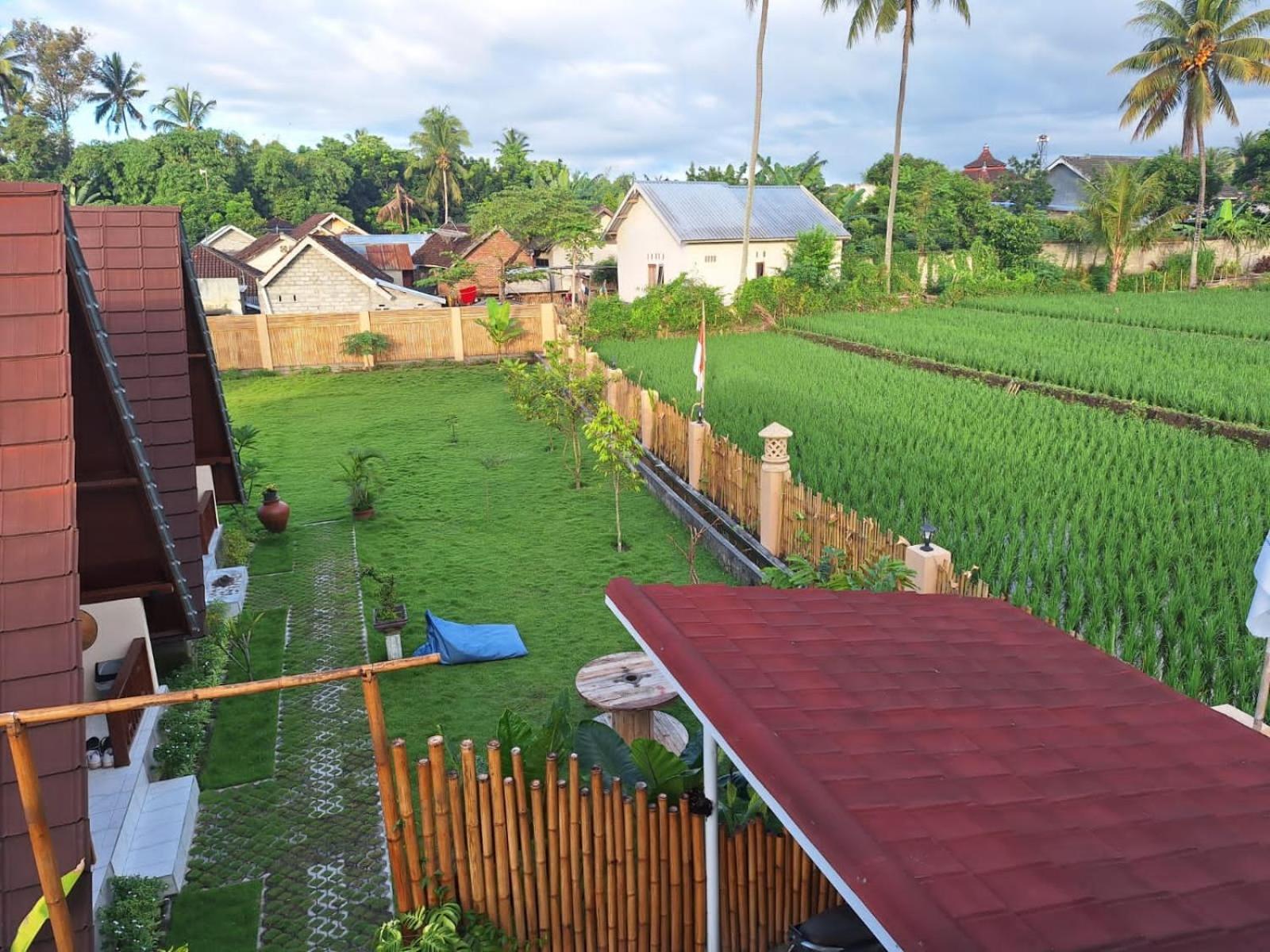 Carasti Bungalows