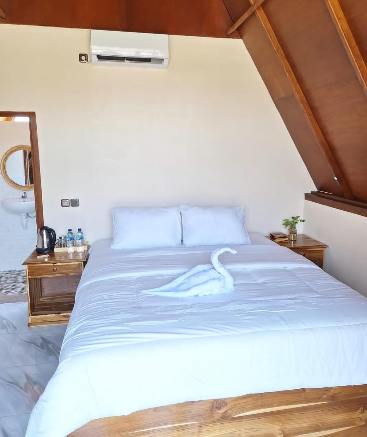 Carasti Bungalows