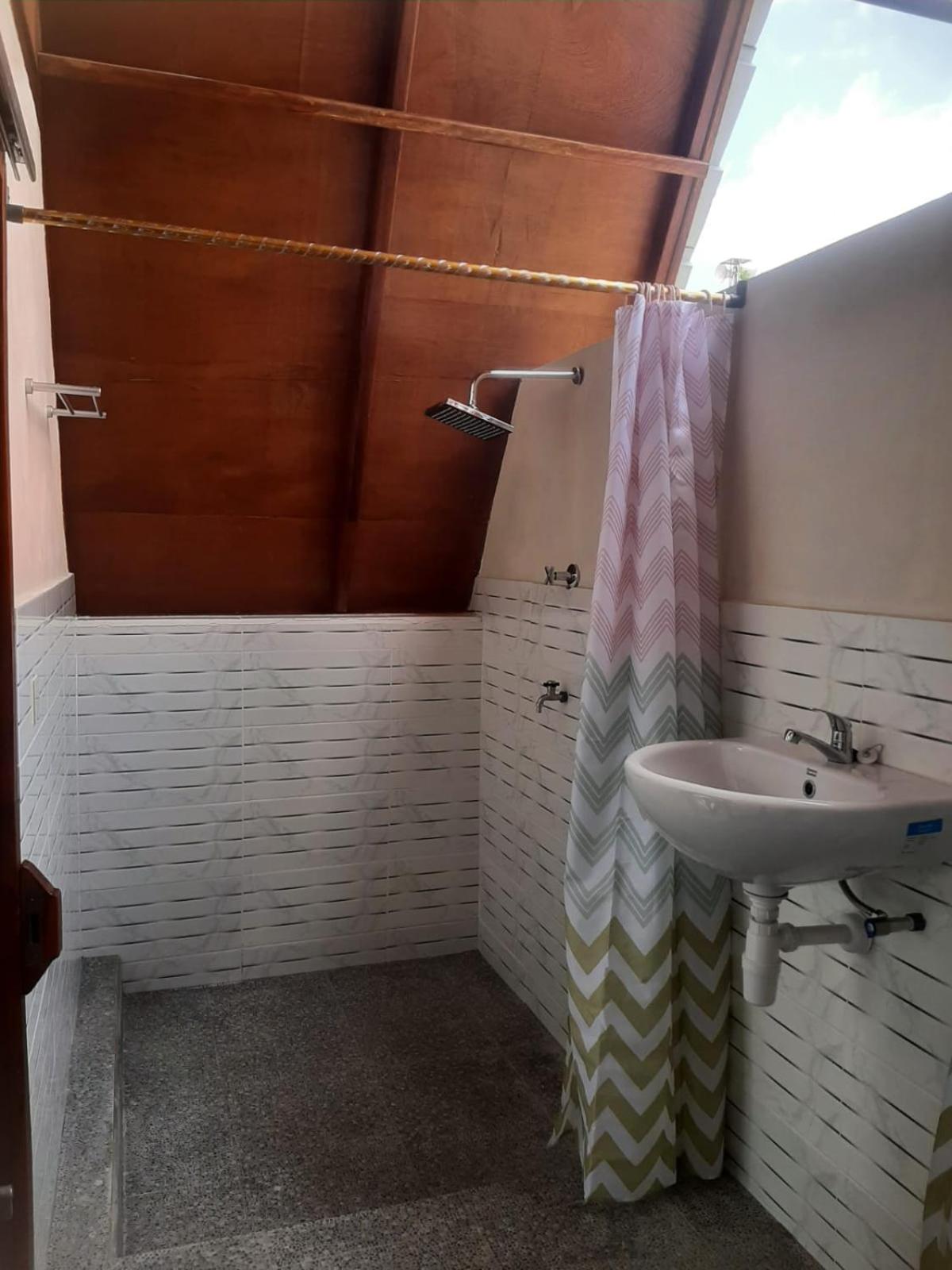 Carasti Bungalows