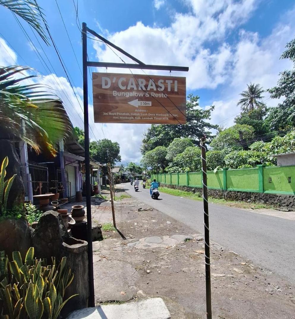 Carasti Bungalows