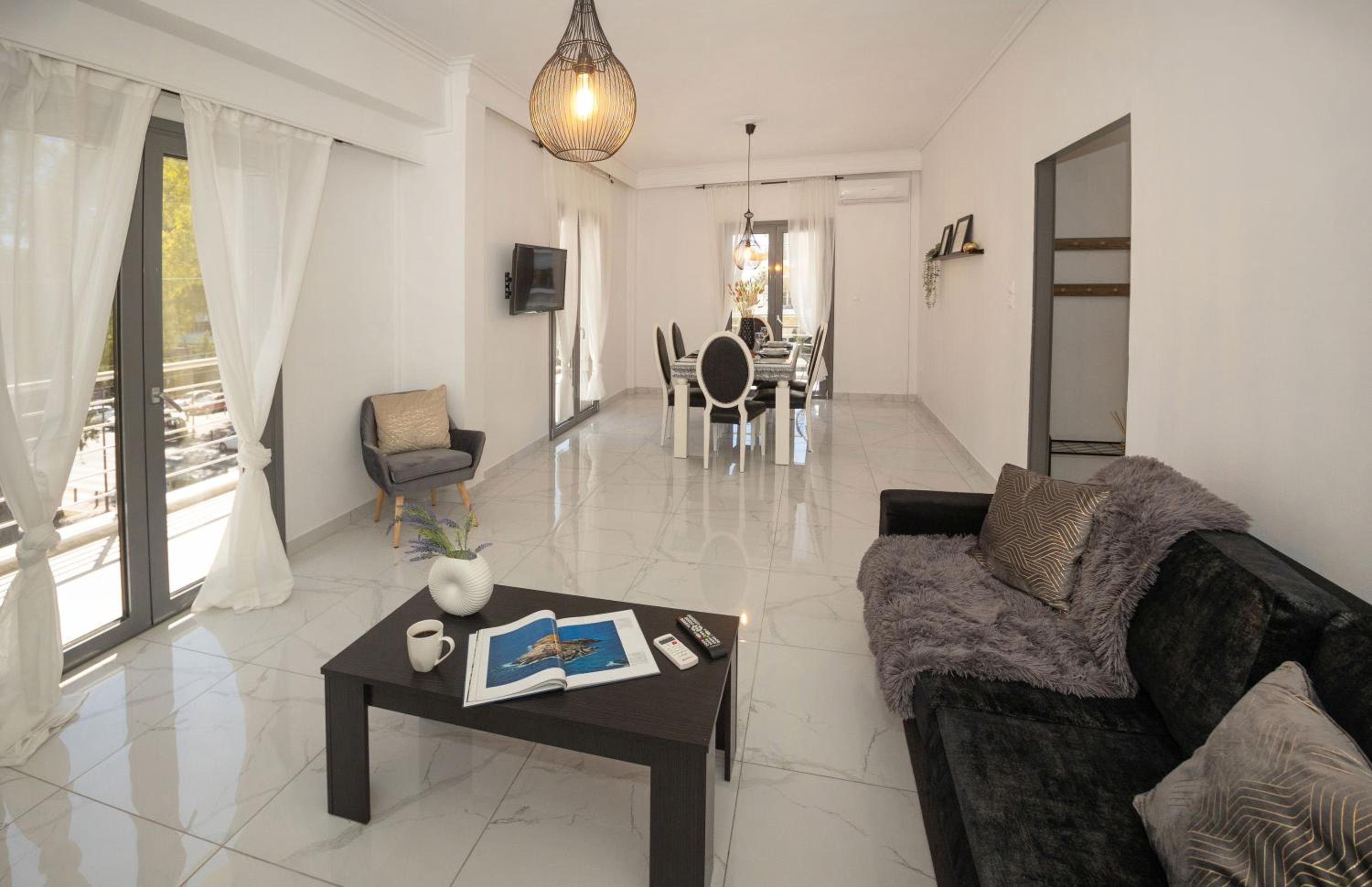 The central Glyfada apartments