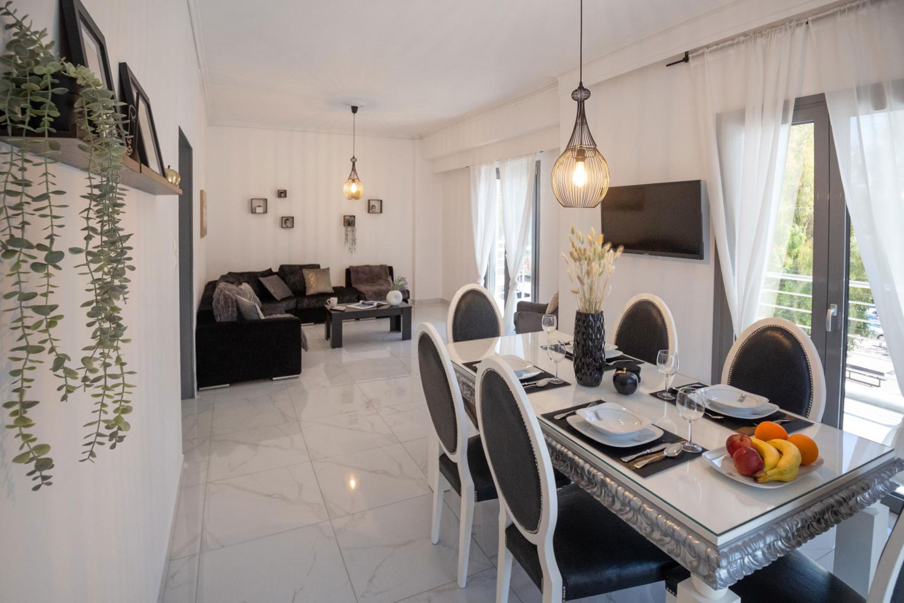 The central Glyfada apartments